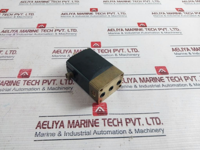 Burkert 0331 D 2,0 NBR MS Solenoid Valve 110V 60Hz 8W