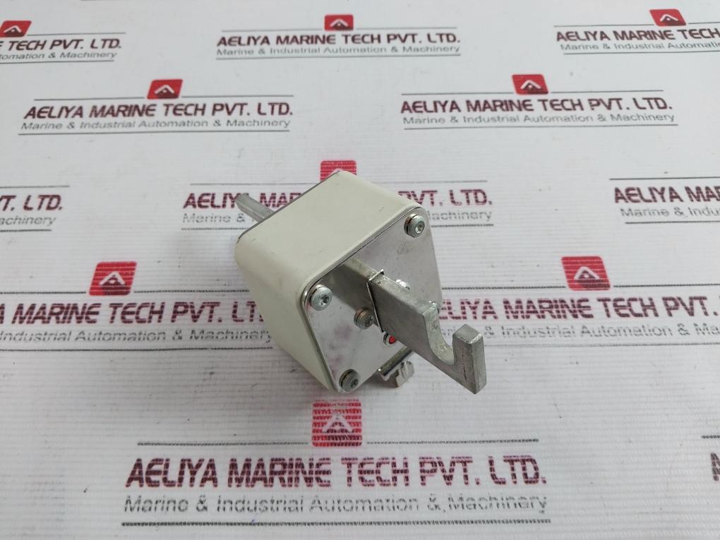 Bussmann 170L8453 Fuse 550A 660V