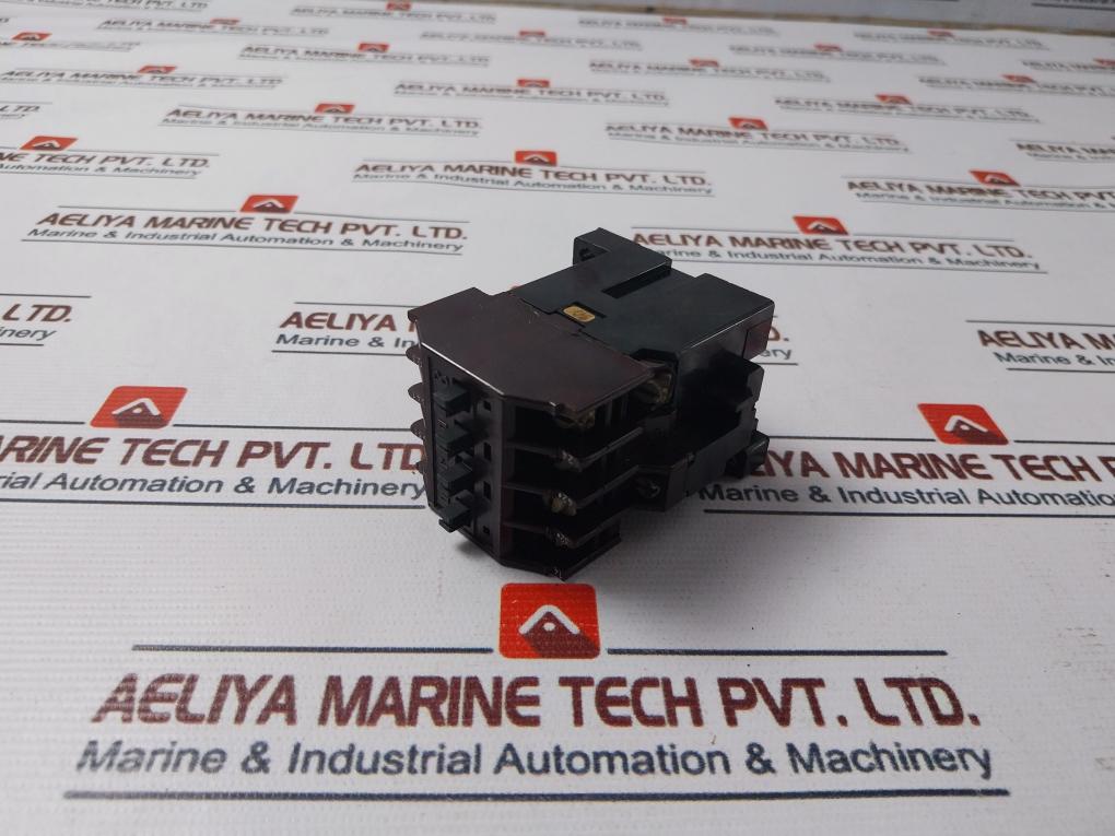 Cem Petercem Kos 8 Contactor Relay 500V 50/60Hz