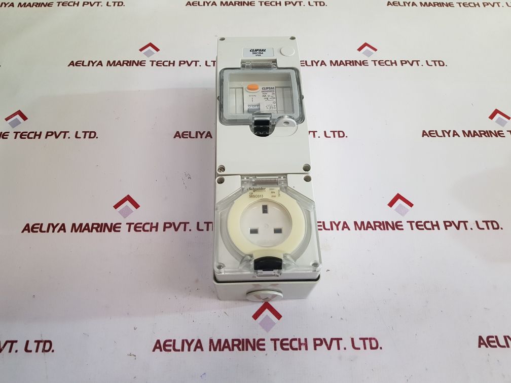 Schneider Electric Clipsal 56CB4 Trip Indicator With Switched Socket 56SO313