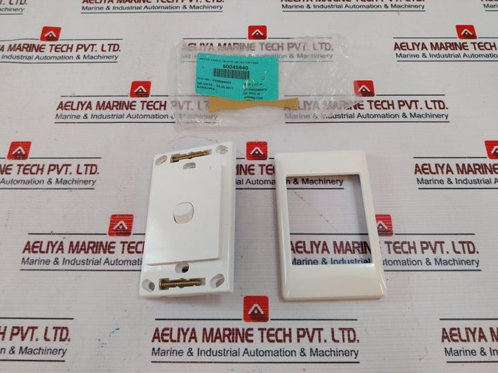 Clipsal S2031 Toggle Switch Plate Only S2000 Series 02287