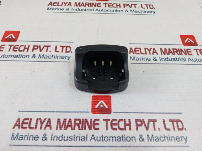 com Bc-173 Desktop Charger 13.8V Dc