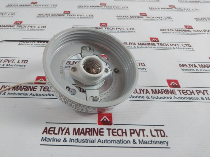 Crouse-hinds Vxh15 Lighting Fixture Enclosed 120V 60Hz