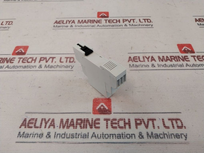 Crouzet MUR1 88 827 105 Timer Relay 0,1S-100H