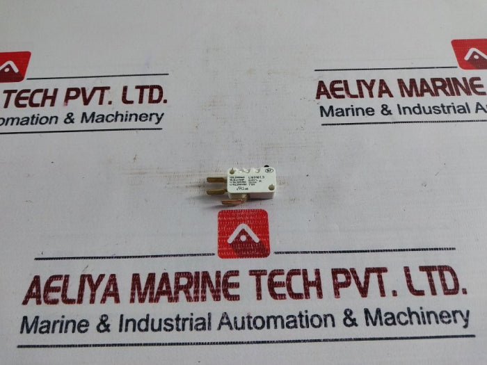 Crouzet U83161.3 Micro Limit Switch 250V/3A 1W