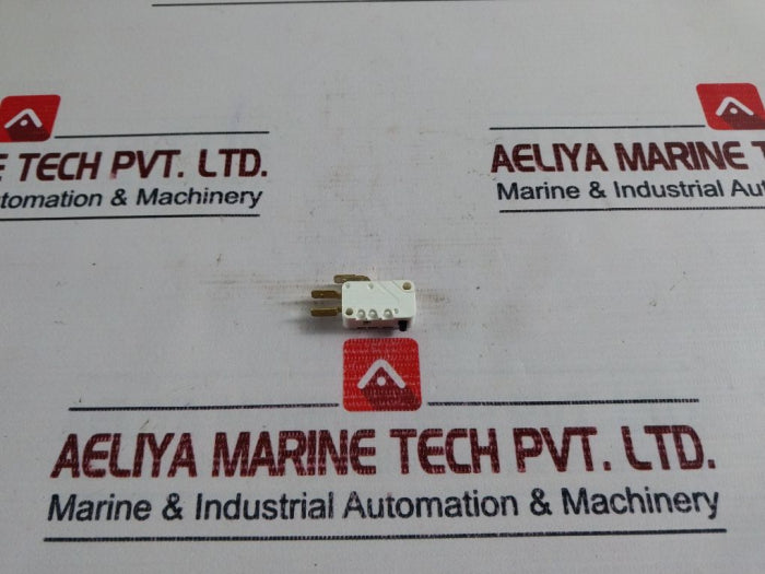 Crouzet U83161.3 Micro Limit Switch 250V/3A 1W