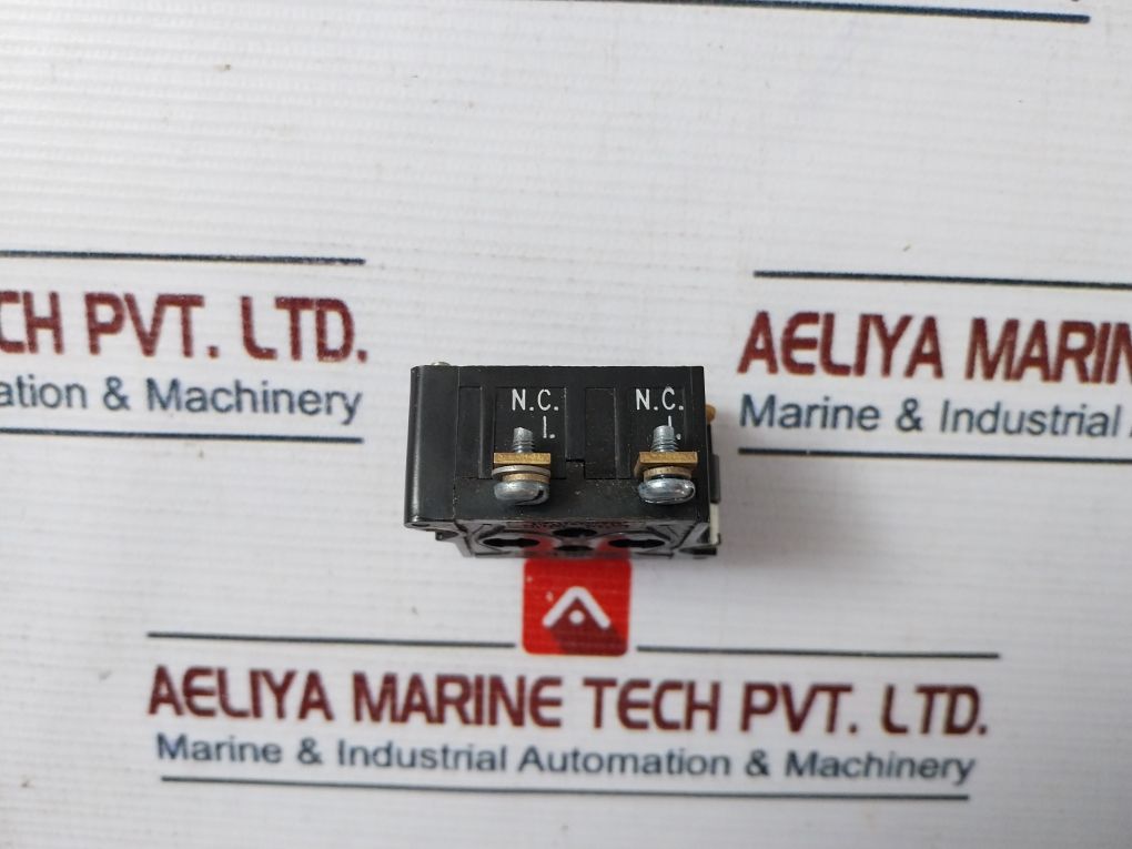 Cutler-hammer 91000T53 Contact Block 660V Max