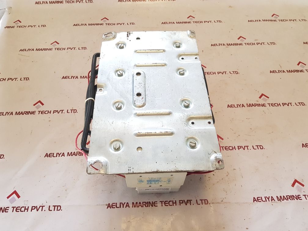 Cutler-hammer cn55nn3a reversing contactor 135 amp