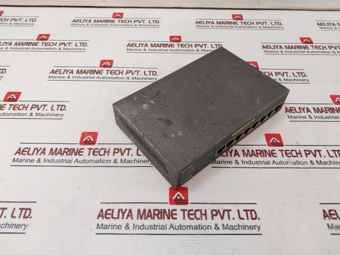 D-link Des-1008+ 10/100 Fast Ethernet Switch