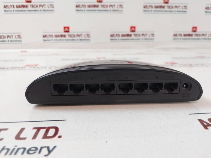 D-link Des-1008D Gigabit Desktop Switch With Switching Adapter Fps005Eua-050100