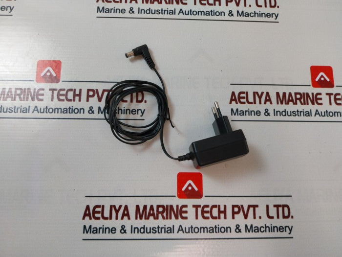 D-link Des-1008D Gigabit Desktop Switch With Switching Adapter Fps005Eua-050100