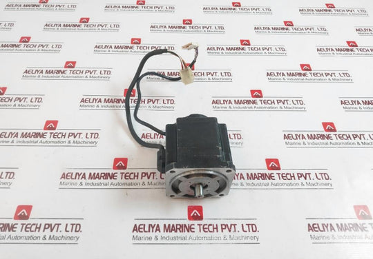Daihen W-l01495C Ac Servo Motor 100W 200V 1.7A 3000 Rpm, Ip40