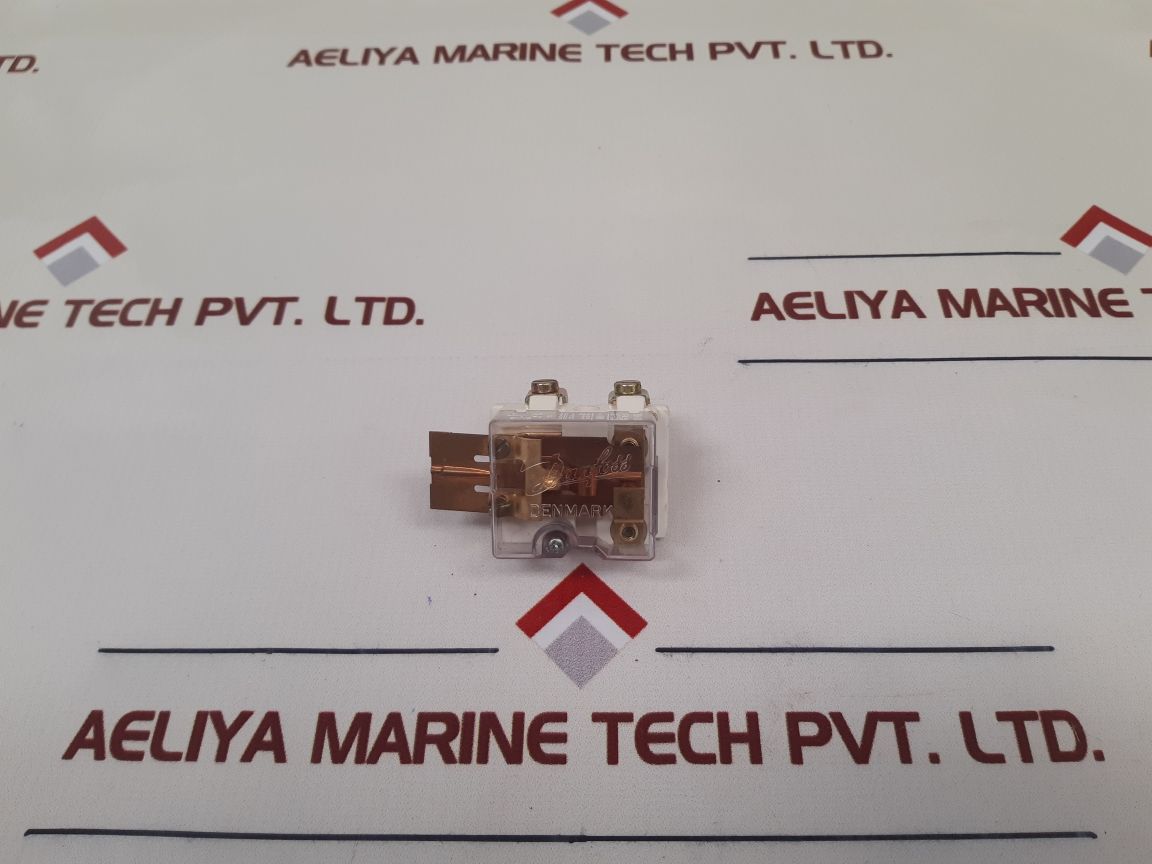 Danfoss 017-4030 Pressure Switch Dc11 12W 220V 10A