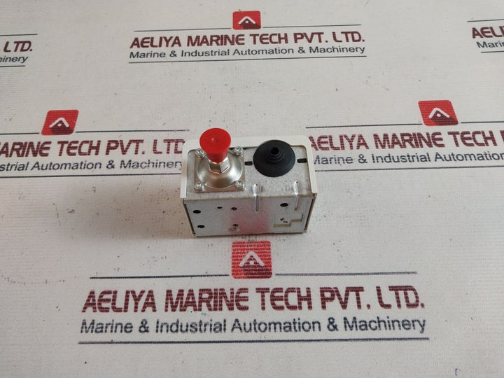 Danfoss Kp2 Pressure Switch 0.5-1.5 Bar 7-20 Psi