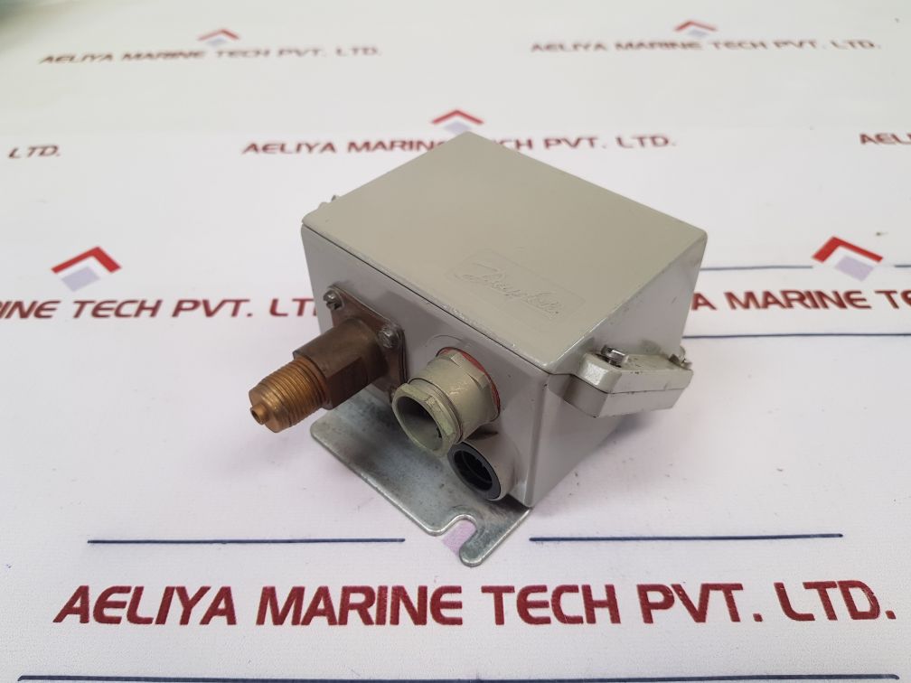 Danfoss KPS 35 Pressure Switch 060-3100, 480vac 6a