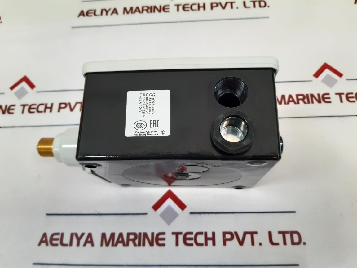 Danfoss Rt200 Pressure Switch 017-524066 - Aeliya Marine Tech