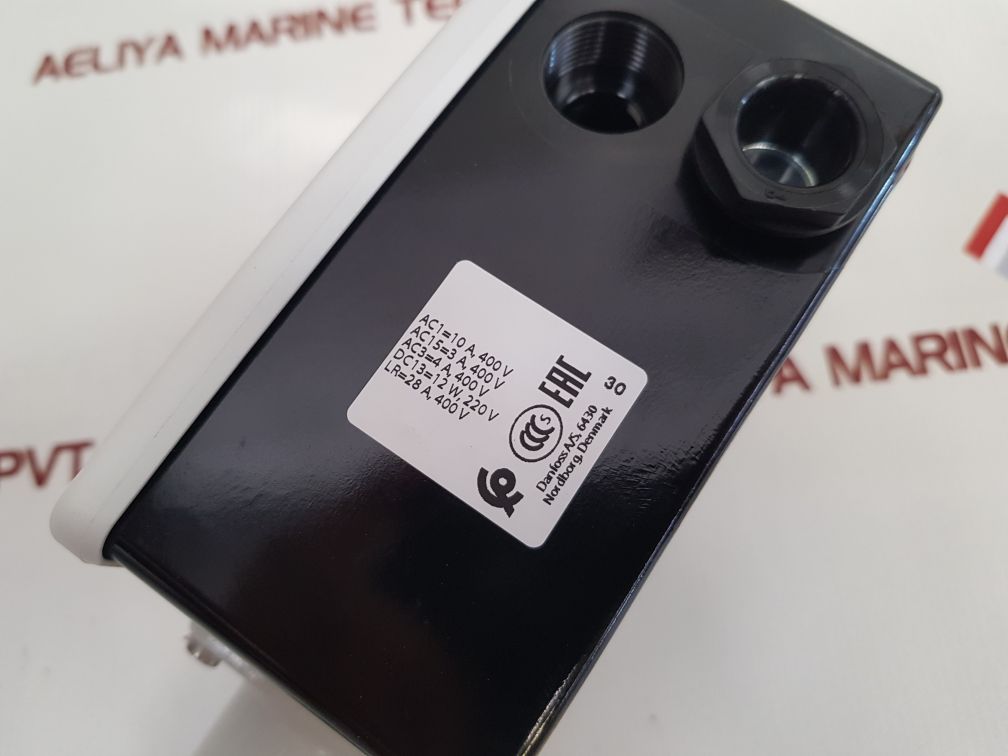 Danfoss Rt5 Pressure Switch 017-525566 400V 10A 60-240Psig 400-1700 Kpa