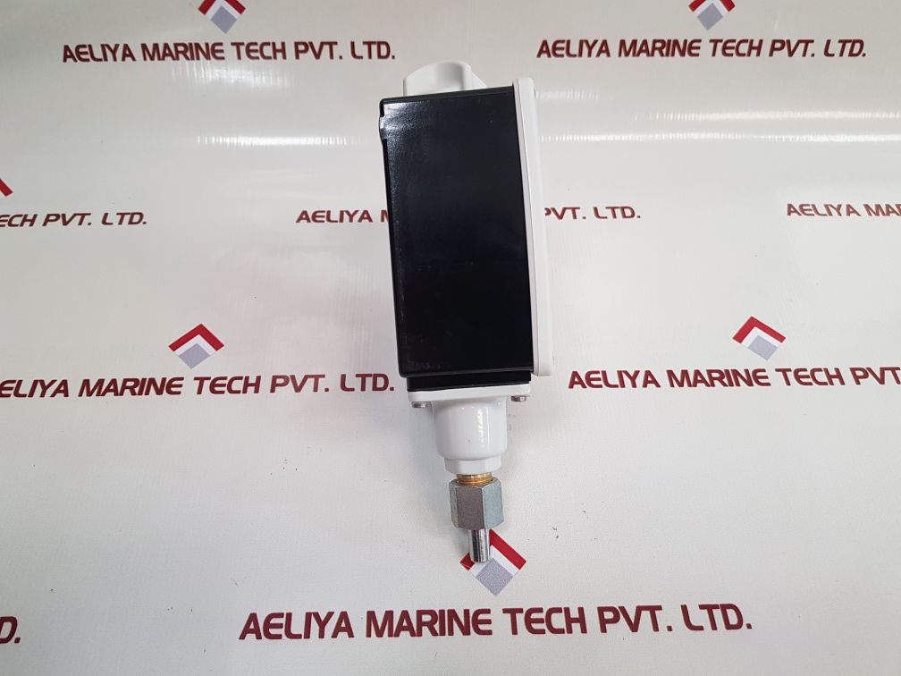 Danfoss Rt5 Pressure Switch 017-525566 400V 10A 60-240Psig 400-1700 Kpa