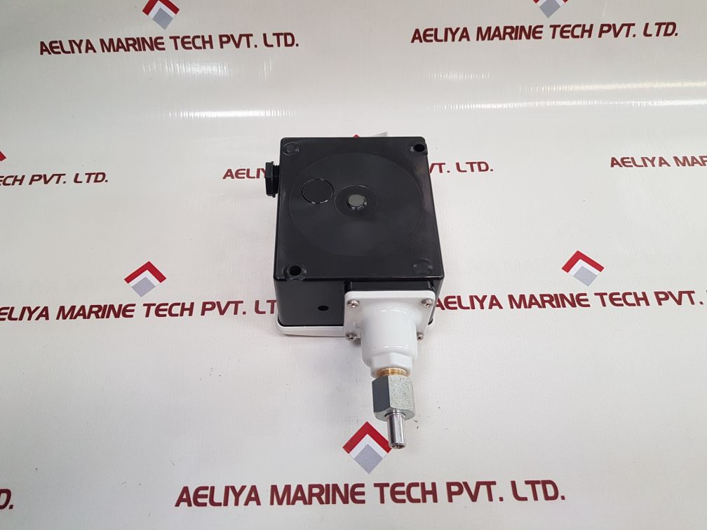 Danfoss Rt5 Pressure Switch 017-525566 400V 10A 60-240Psig 400-1700 Kpa