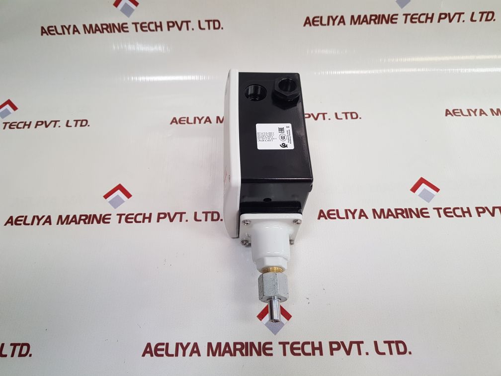 Danfoss Rt5 Pressure Switch 017-525566 400V 10A 60-240Psig 400-1700 Kpa