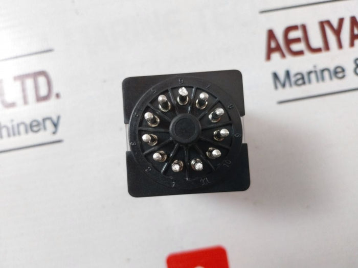 Dayton 5Yp84 General Purpose Relay 240Vac 50/60Hz