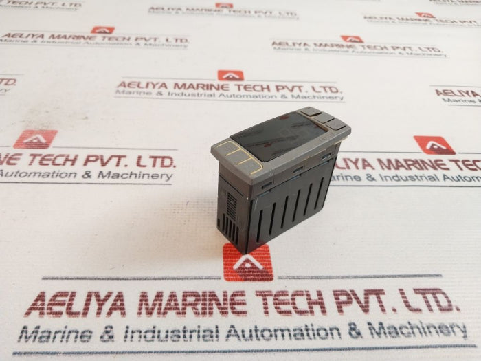 Dixell Xr06Cx-5N0C1 Temperature Thermostat Controller 230V~ 50-60Hz