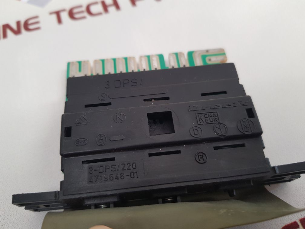 Dreefs 3-dps/220 Push Button Switch 4719648-01 - Aeliya Marine Tech