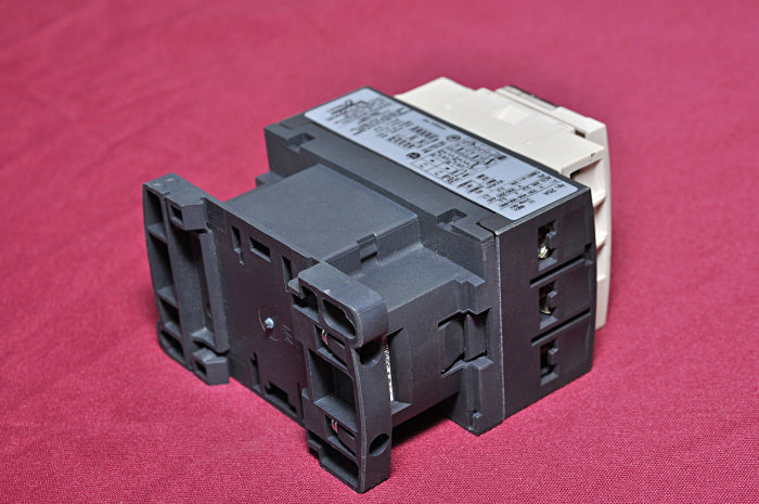 Telemecanique/schneider electric square D lc1 d09f7 contactor