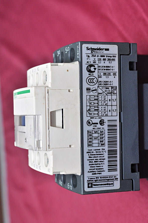 Schneider Electric/telemecanique Lc1d09r7 Contactor