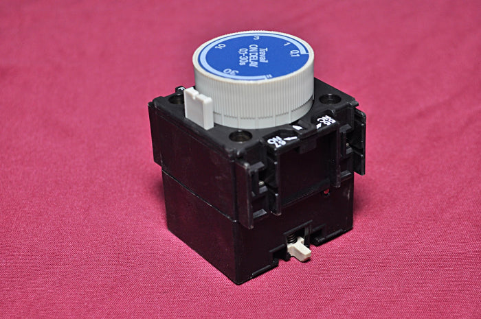 Telemecanique la2-d22 a65 time delay module