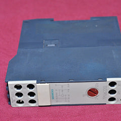 SIEMENS 7PU6220 TIME DELAY RELAY