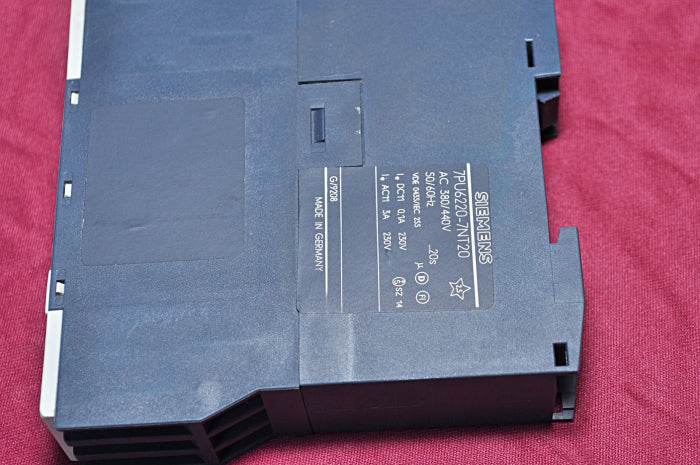 SIEMENS 7PU6220 TIME DELAY RELAY