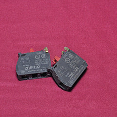 Lot Of 2X Telemecanique Schneider Electric Zbe-102 Contact Block