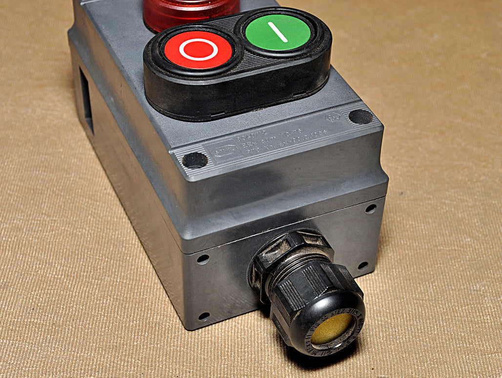 R.Stahl 8040/12 Consig Push Button 12-254V