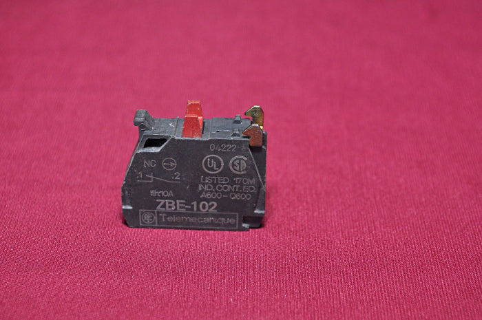 Lot Of 2X Telemecanique Schneider Electric Zbe-102 Contact Block