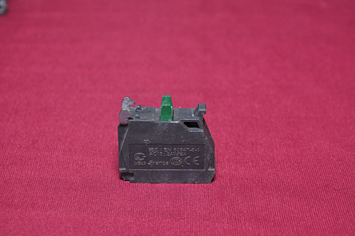 Lot of 3X Telemecanique Schneider Electric Zbe-101 Contact Block 240v 3a