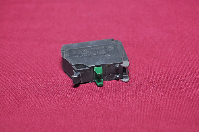 Lot of 3X Telemecanique Schneider Electric Zbe-101 Contact Block 240v 3a
