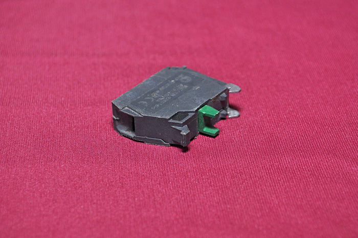 Lot of 3X Telemecanique Schneider Electric Zbe-101 Contact Block 240v 3a