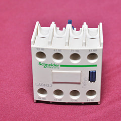 Lot of 2x schneider electric ladn 22 auxiliary contact block
