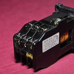 Fuji src50-2f/x 3a3b 220v relay
