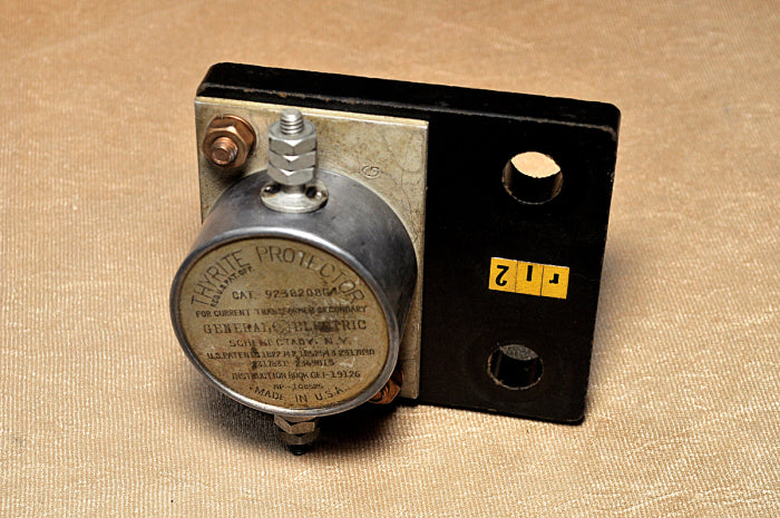 Thyrite protector 9238208g4 current transformer