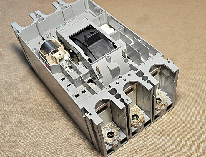Schneider Electric Ns400-630 Circuit Breaker 500V