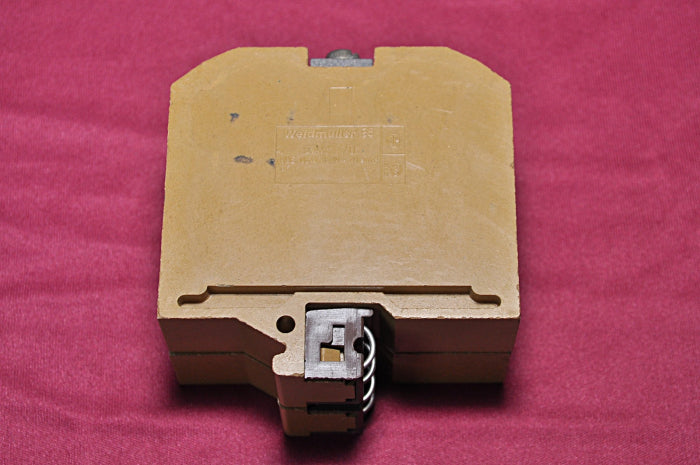 Lot Of 2X Weidmuller Sak 70 Fuse Block