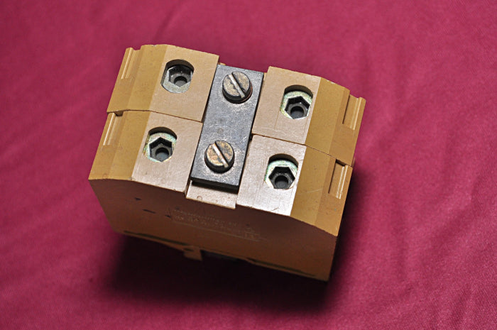 WEIDMULLER SAK 70 FUSE BLOCK