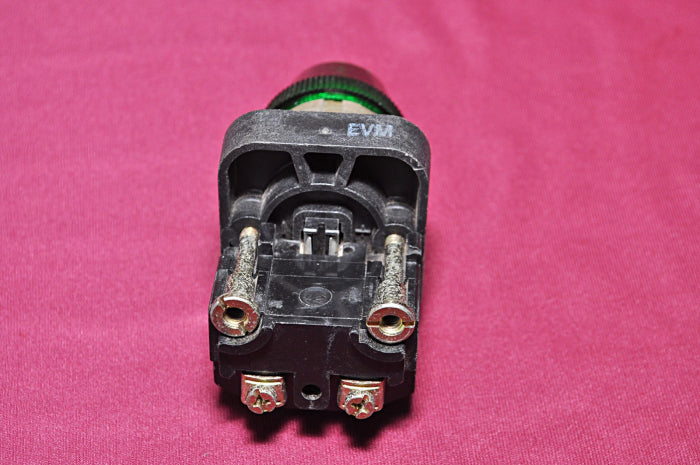 ALLEN BRADLEY 800T P16 WITH 4017100201 PILOT LIGHT