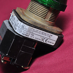 ALLEN BRADLEY 800T P16 WITH 4017100201 PILOT LIGHT