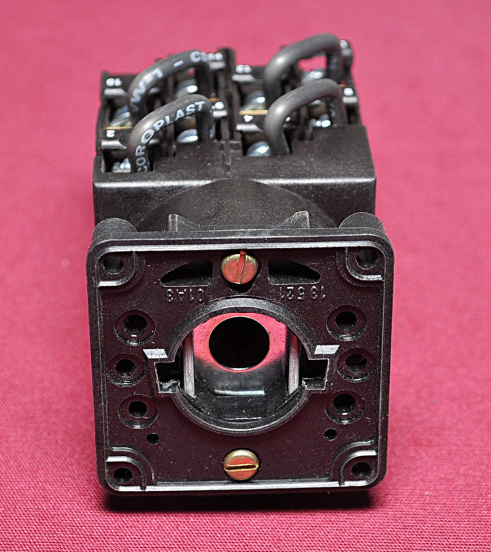 Telemecanique K1H032N Cam Switch 690V 12A