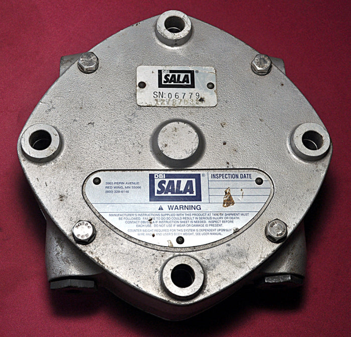 Dbi sala 06779 retracting lifeline