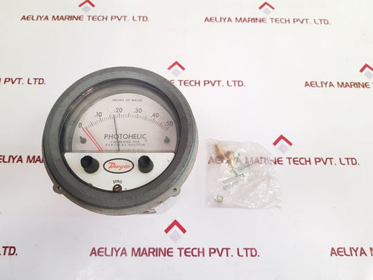 Dwyer 3000-0C Photohelic Pressure Switch