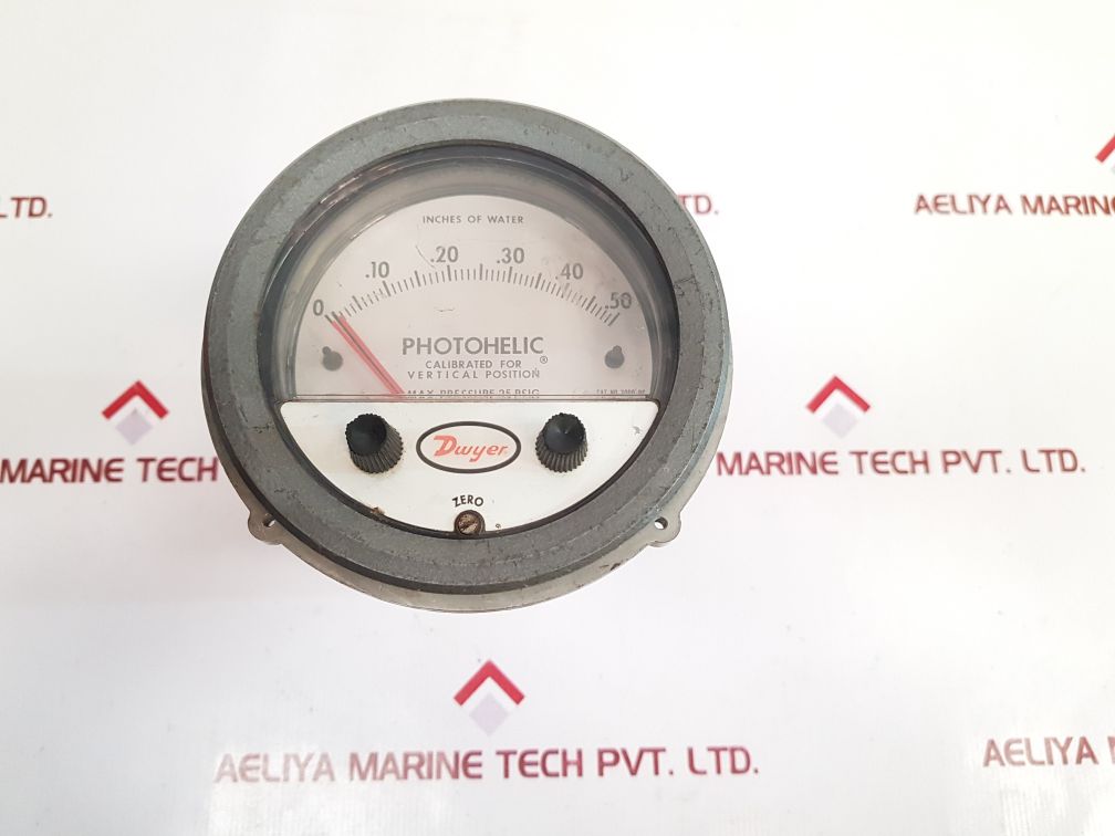 Dwyer 3000-0C Photohelic Pressure Switch